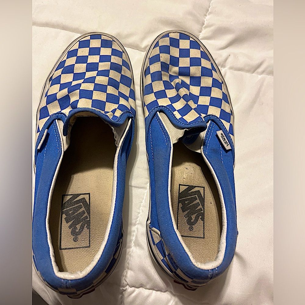 Vans women’s size 9.5 blue checkerboard. Excellent condition.